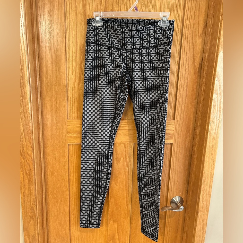 Lululemon Black and White Leggings Size 4